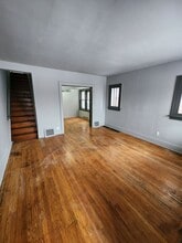 Building Photo - 3515 Cuming St
