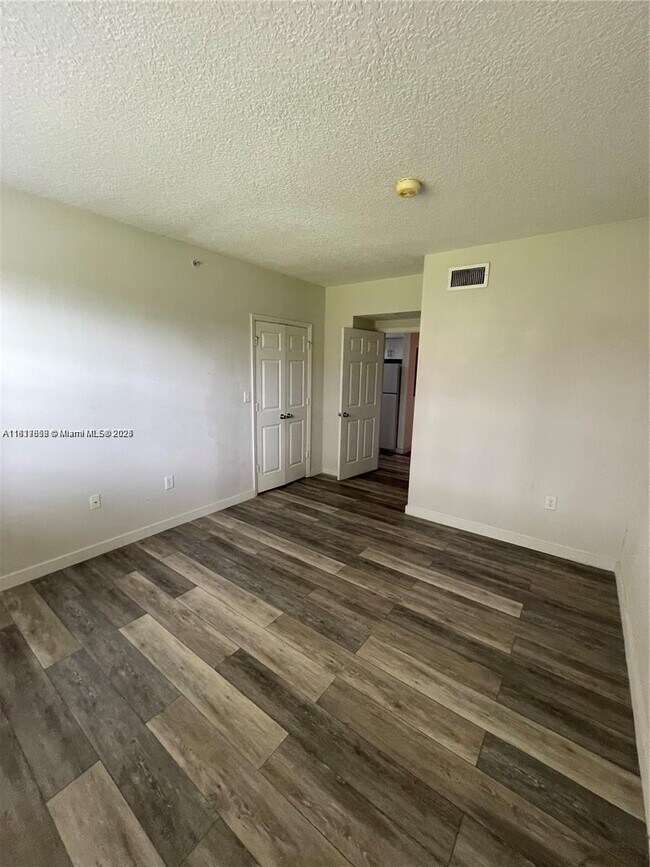 Foto del edificio - 160 SW 117th Ter