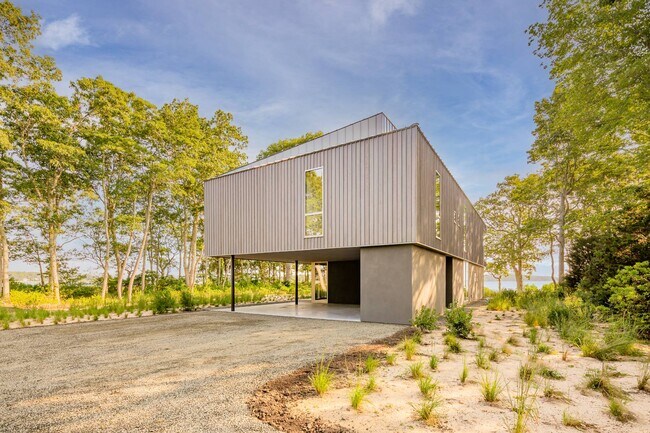 Foto del edificio - 47L S Ferry Rd