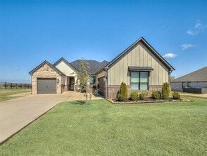 Building Photo - 2260 Jackson Ln