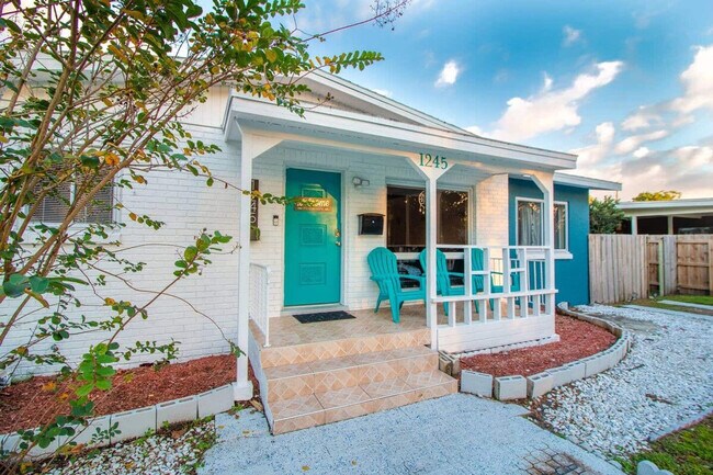 Foto del edificio - 1330 Catalpa Ln