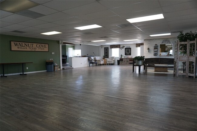 Building Photo - 8786 Scarlet Oak