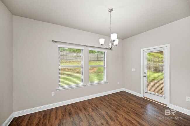 Foto del edificio - 31441 Hoot Owl Rd