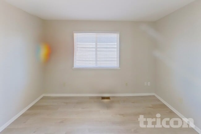 Building Photo - 6325 Blazing Star Dr