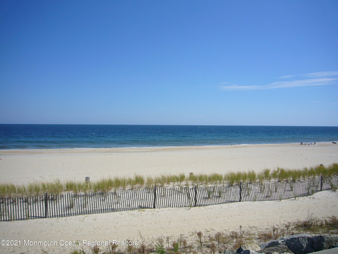 Primary Photo - 1201 Ocean Ave