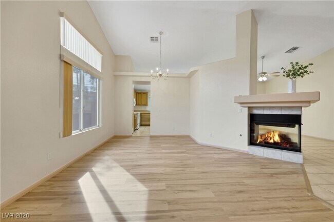 Foto del edificio - 1789 Castro Hill Ave