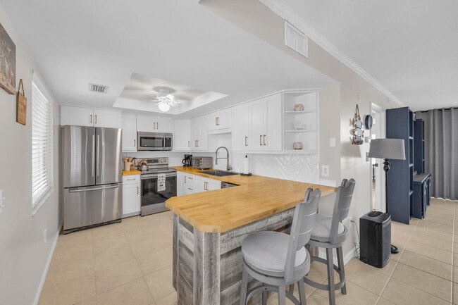 Building Photo - 2400 S Ocean Dr