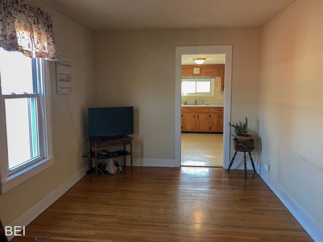 Building Photo - 2 br, 1 bath Apartment - 340 Houston Street