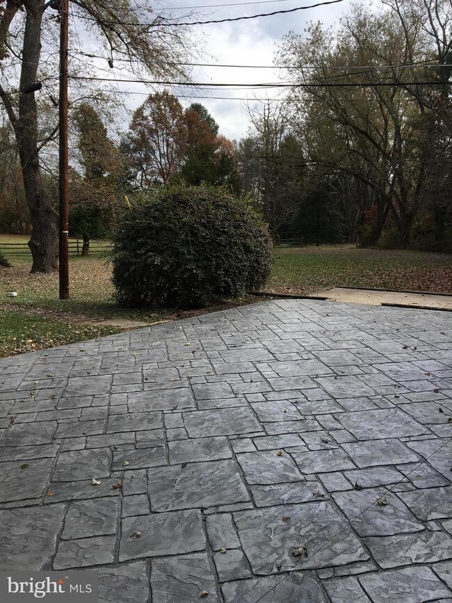 Foto del edificio - 12531 Greenspring Ave