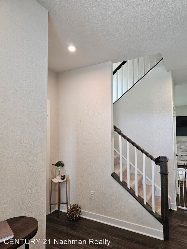 Building Photo - 4 br, 2.5 bath House - 433 Patriots Walke ...