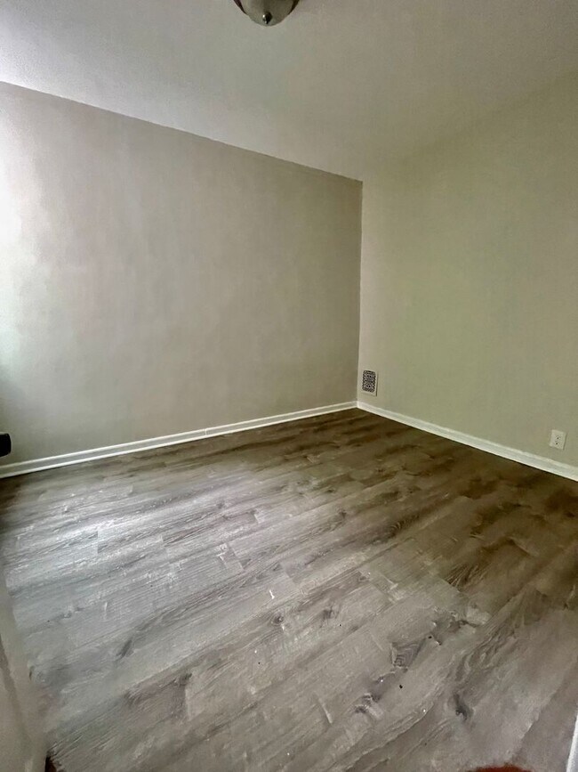 Foto del edificio - Newly Updated 3 Bedroom Available Now