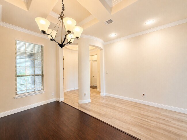 Building Photo - 7742 Candlelight Park Ln