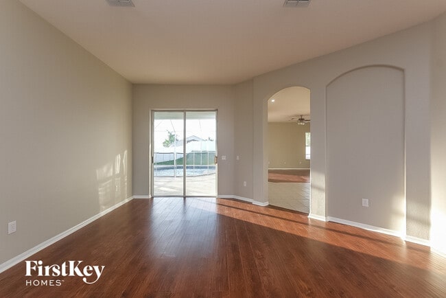 Building Photo - 5032 Balsam Dr