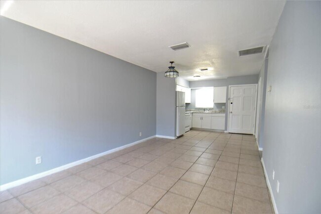Building Photo - 500 89th Ave N