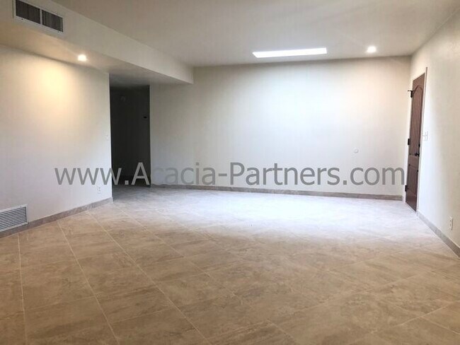 Foto del edificio - Newly Remolded Three bedroom home with pool and spa