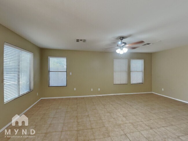 Building Photo - 672 W Barrus St