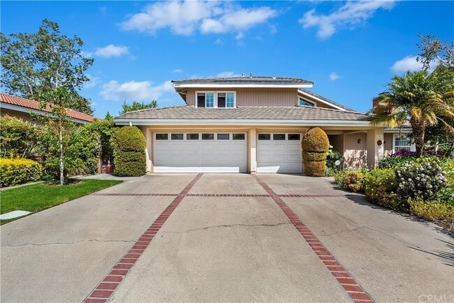 Building Photo - 5347 Vía Vicente