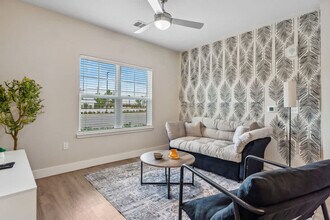 Building Photo - 12630 Dream Fls Cir