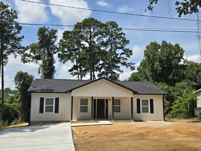 Building Photo - 4849 Wilson Rd