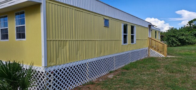 Foto del edificio - 4034 Joy Rd