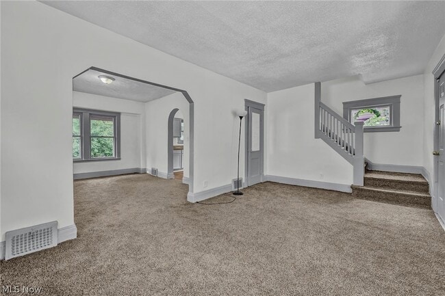 Building Photo - 3341 E 145th St