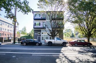 Building Photo - 2320 N Vancouver Ave