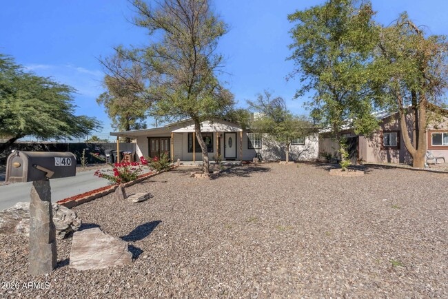 Building Photo - 340 W Lindbergh Ave