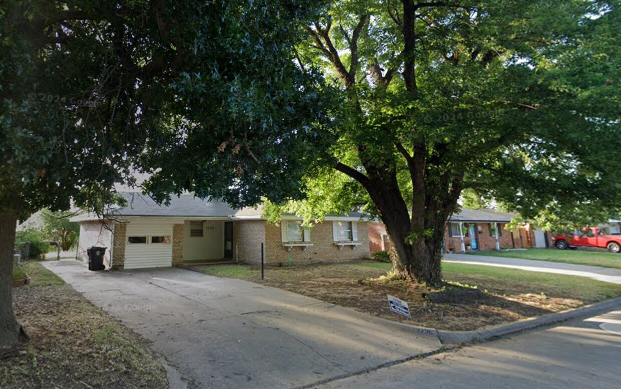 1/2 OFF FIRST MONTHS RENT! Great 3 Bed 1 ... - 1/2 OFF FIRST MONTHS RENT!  Great 3 Bed 1 ...