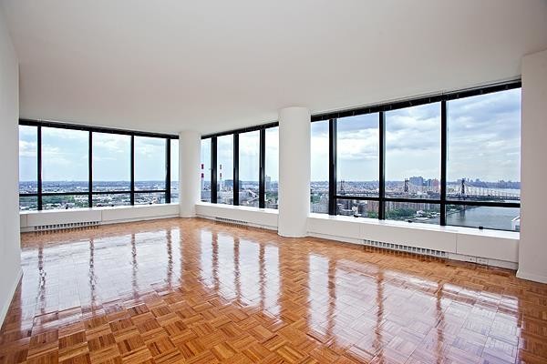 Primary Photo - 525 East 72nd Street