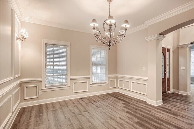 Building Photo - 10911 Fountaingrove Drive, Charlotte, NC, ...
