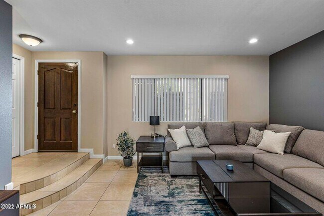 Foto del edificio - 7339 E Northland Dr