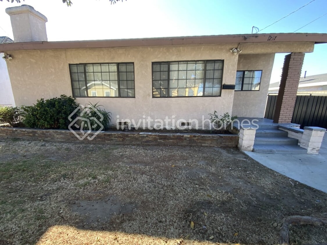 Primary Photo - 1257 Bay View Ave