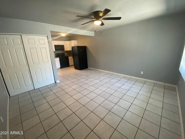 Foto del edificio - 10634 N 13th Ave
