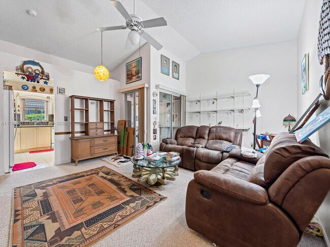 Foto del edificio - 2275 SE 4th Ct