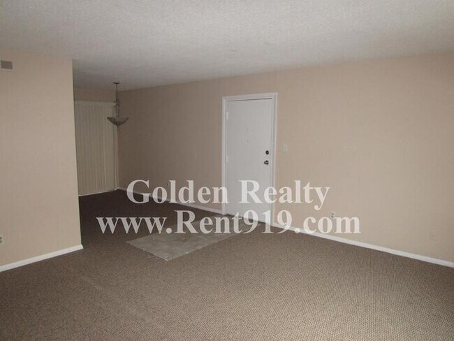 Foto del edificio - Condo in Raleigh- Rent ready!