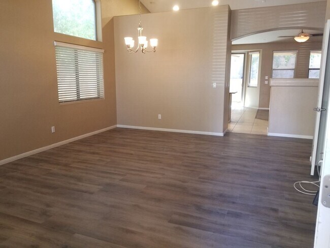 Foto del edificio - 4 br, 2 bath House - 689 FINCH ISLAND AVE