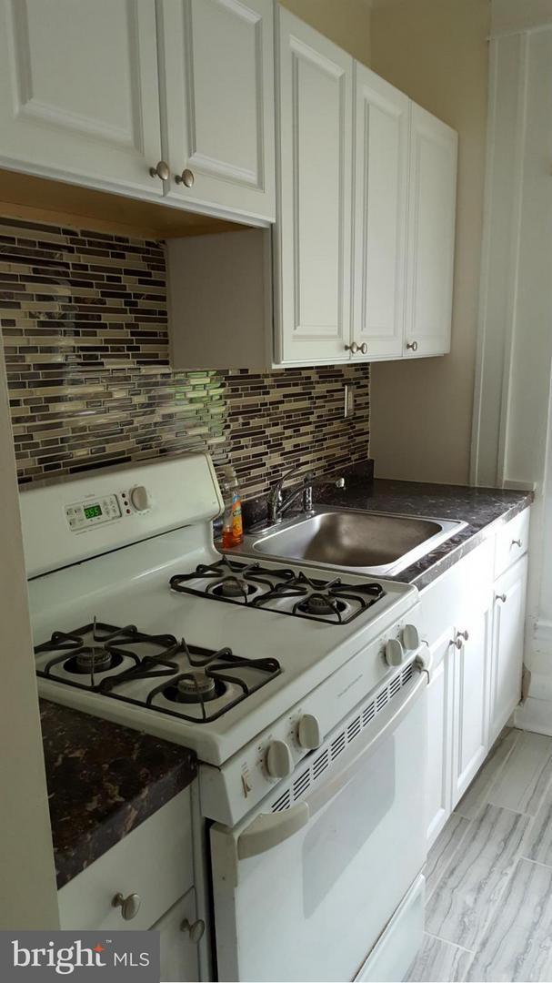 Foto del edificio - 303 E 33rd St