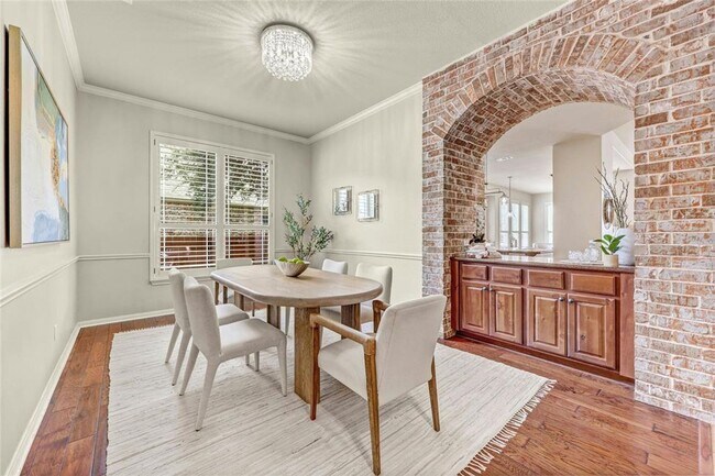 Building Photo - Incredible 4-Bedroom Home for Rent in Red ...