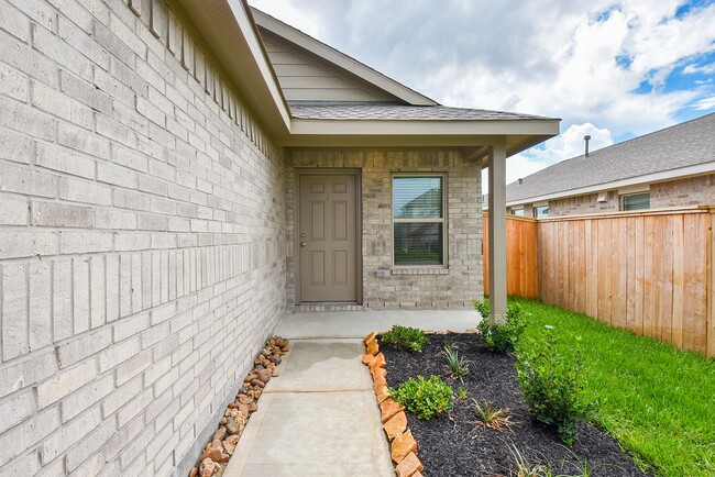 Foto del edificio - 26627 Wilderye Cv Ln