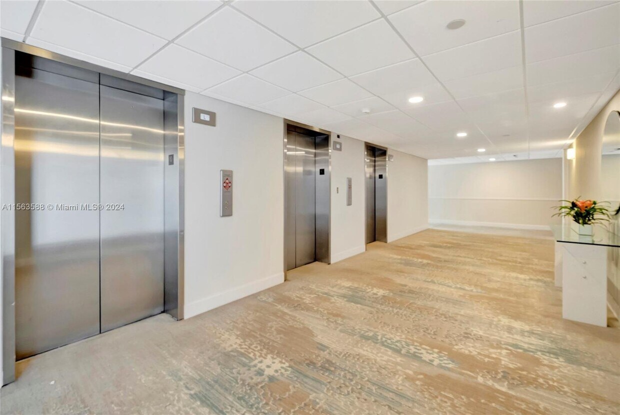 155 Ocean Ln Dr, Key Biscayne, FL 33149 Condo for Rent in Key