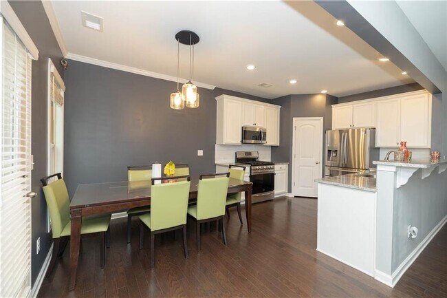 Foto del edificio - 7245 Heritage Oak Ct