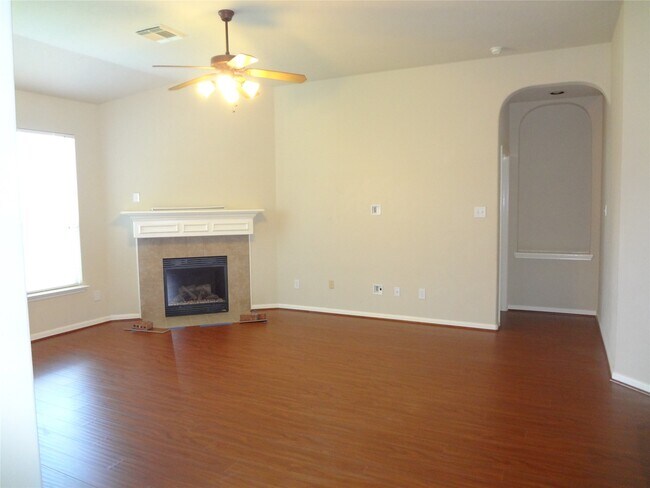 Building Photo - 4911 Spring Showers Ct