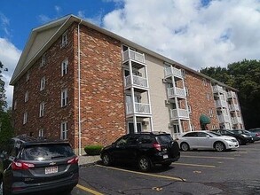 Building Photo - 71 Edgeworth St