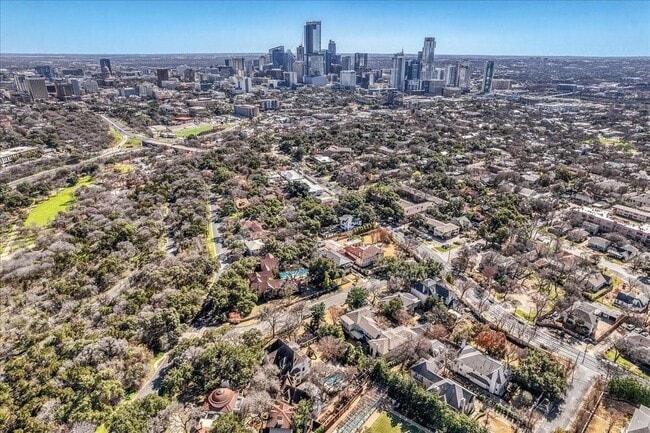 Building Photo - 1508 Marshall Ln