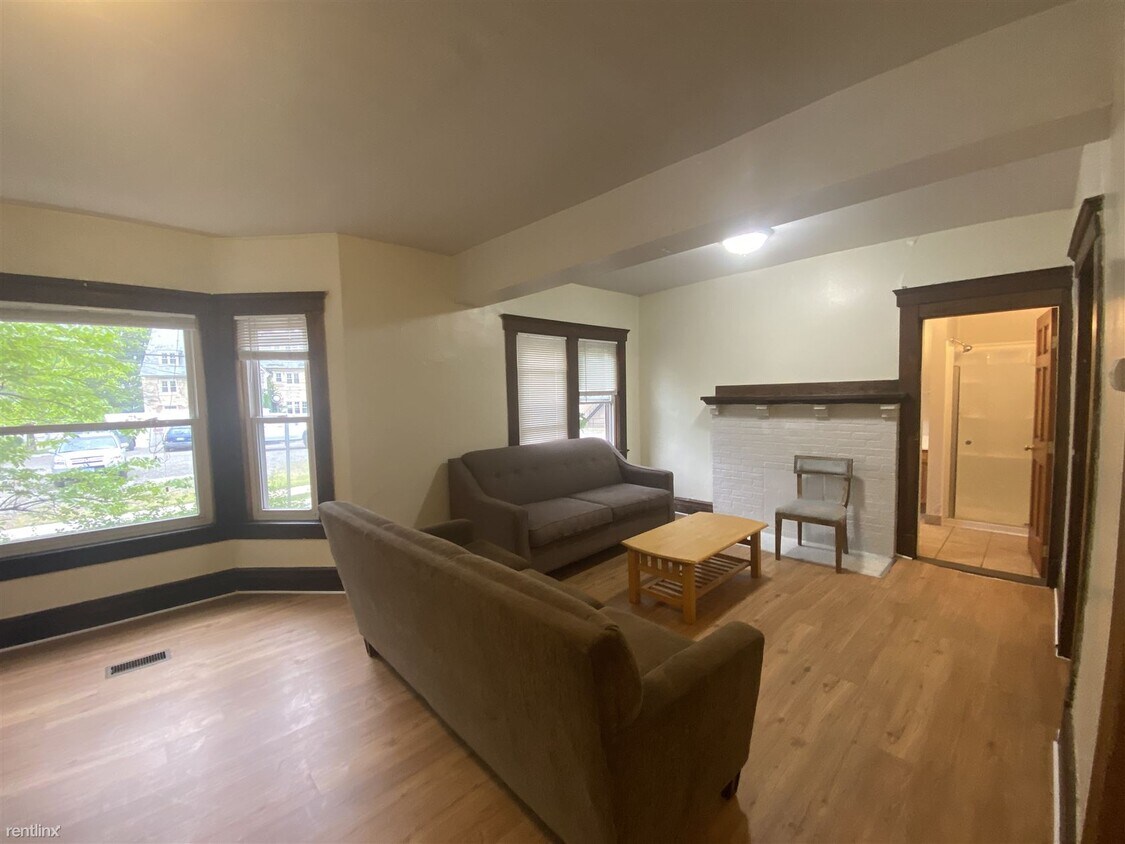 Primary Photo - 7 br, 2 bath House - 536 Elm St 536 Elm