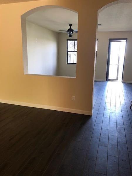 Building Photo - 9575 Town Parc Cir S