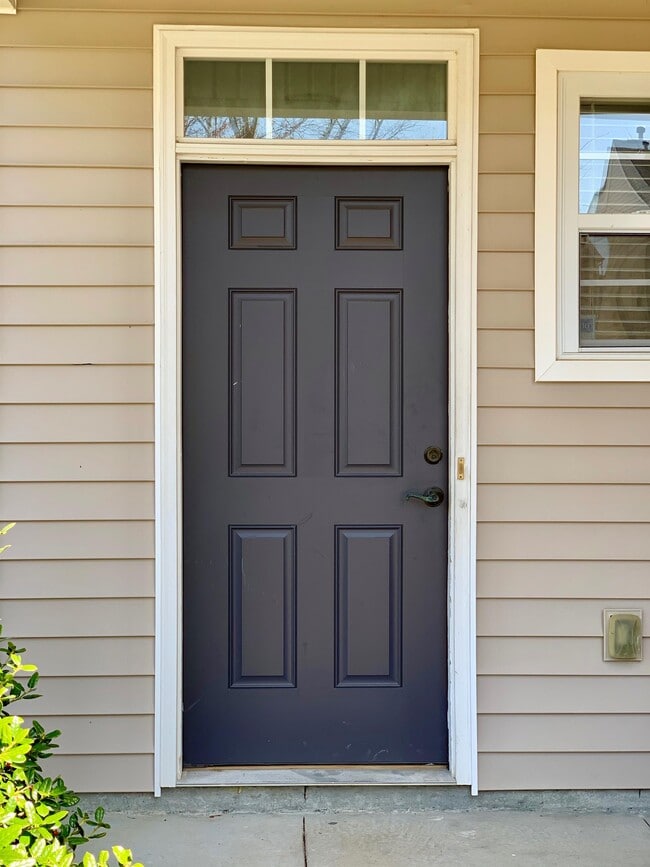 Photo - 946 Old Forester Ln House