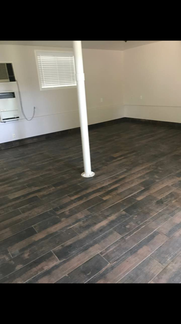 Foto del edificio - 1375 N Shirlmar Ave