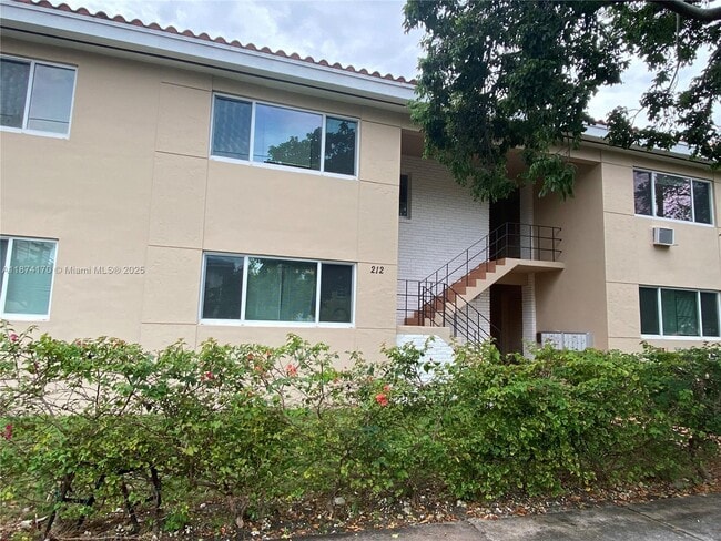 Building Photo - 212 Phoenetia Ave