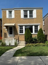 Building Photo - 5046 N Major Ave